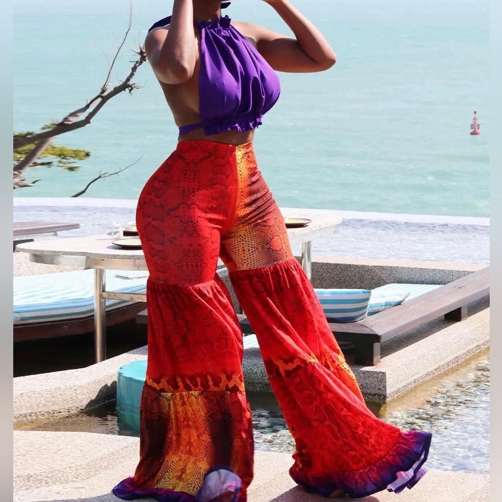 Gorgeous Dolls Sexy Casual Lace-Up Low Back Halter Top Print Pants Set